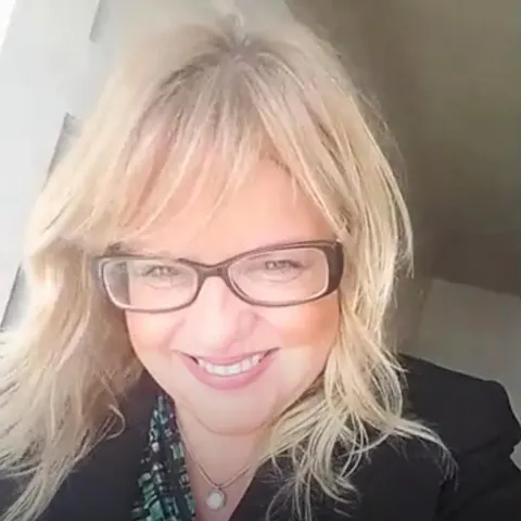 Katherine Salinas, real estate agent in Long Beach