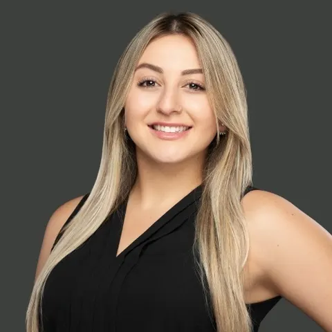 Isadora Santos, real estate agent in Carson