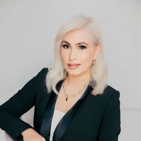 Dorian Villasenor, real estate agent in Seal Beach