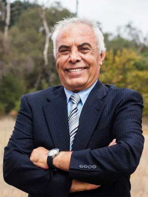 Mike Abedi, real estate agent in San Pablo