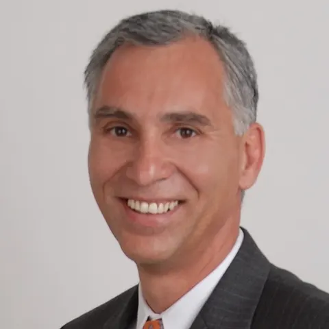 Raul Aldama, real estate agent in Laguna Hills