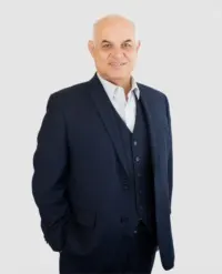 Sasan Aval, real estate agent in Lake Forest