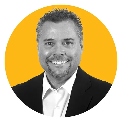 Hiram Aviles, real estate agent in Irvine