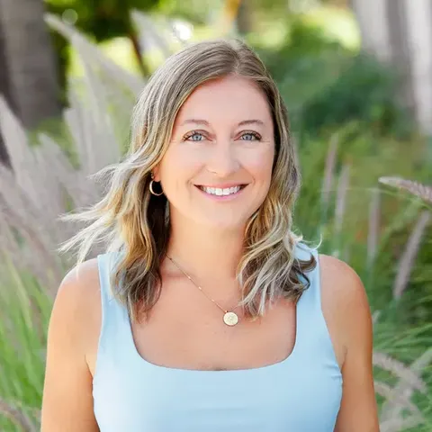 Valerie Alexander, real estate agent in Redondo Beach
