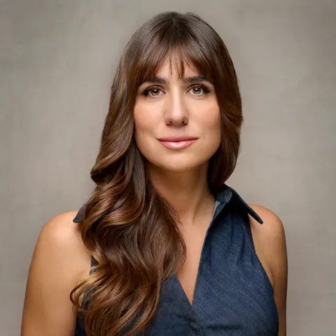 Gabriela Bottura Leite De Bar, real estate agent in Long Beach