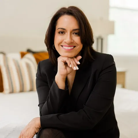 Nancy Cruz, real estate agent in Carson