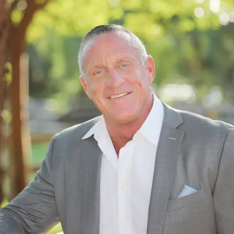 Brett Beard, real estate agent in Orange