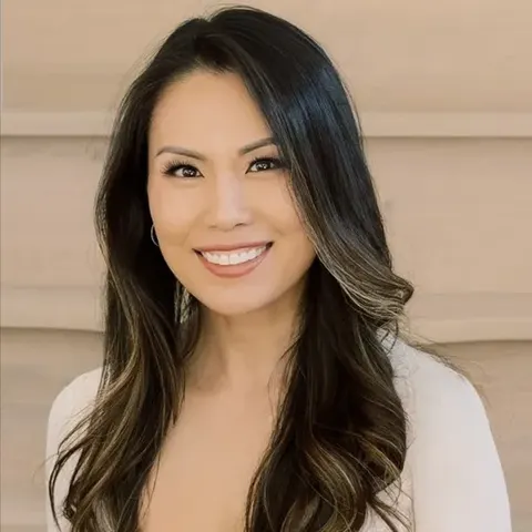 Debbie Efthimos, real estate agent in Redondo Beach