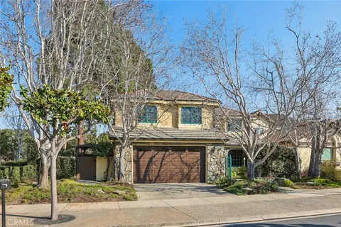 Miguel Gurza, real estate agent in Manhattan Beach