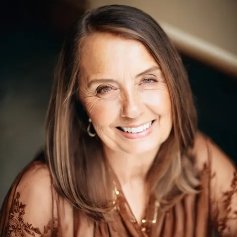 Sally Lamb, real estate agent in Los Angeles
