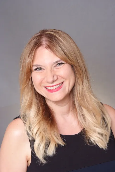Adriana Michaels, real estate agent in Rancho Palos Verdes