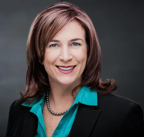 Carol Anne Mills, real estate agent in San Pedro