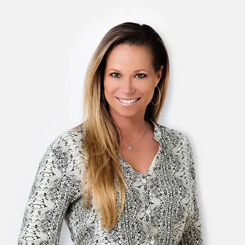 Danielle Bowen, real estate agent in Dana Point