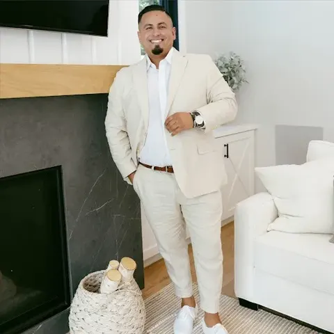 Louis Palacios, real estate agent in Lakewood