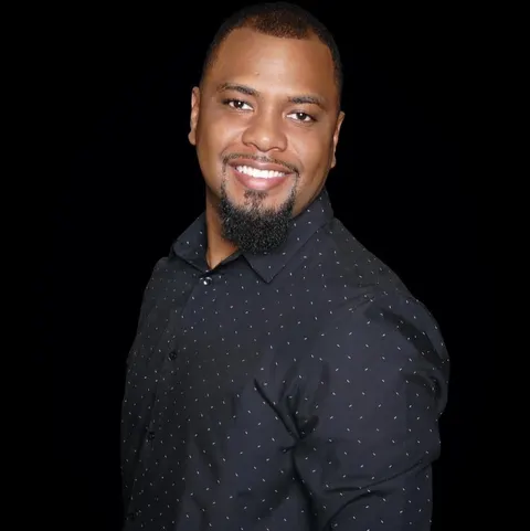 Travares Parker, real estate agent in Long Beach