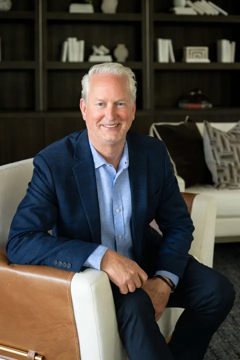 Andrew Weir, real estate agent in Manhattan Beach