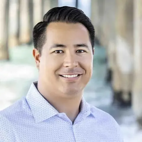 Adam Wilson, real estate agent in Manhattan Beach