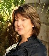 Lisa Mia, real estate agent in Morro Bay