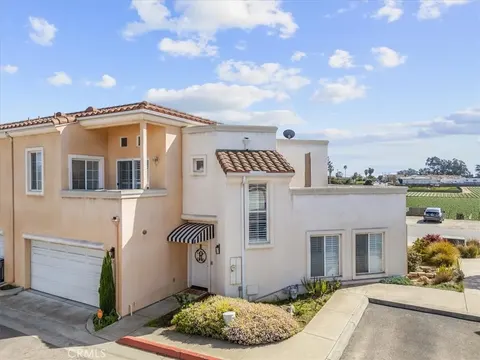 Lisa Petell Smith, real estate agent in Grover Beach
