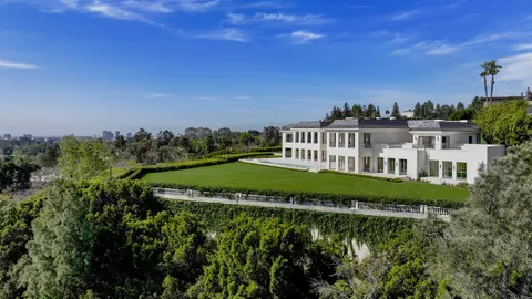 Kevin Chiang, real estate agent in Laguna Beach