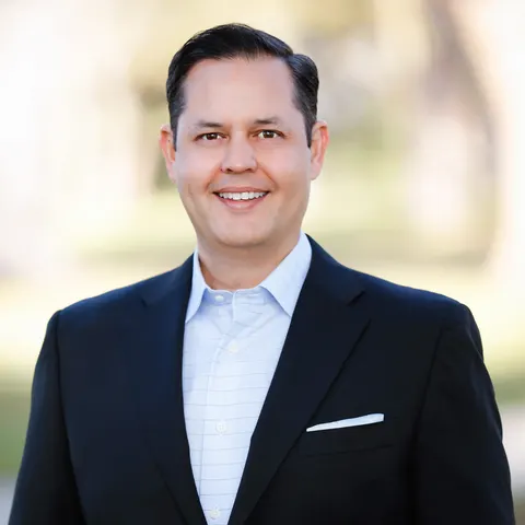 Ryan Edwards, real estate agent in Huntington Beach