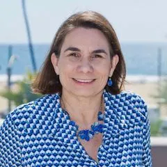 Natasha Elisha, real estate agent in Huntington Beach