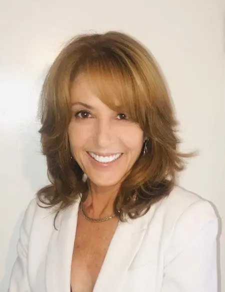 Patty Field, real estate agent in Lake Forest