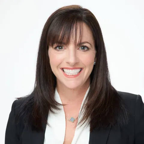 Lauren Forbes, real estate agent in Manhattan Beach