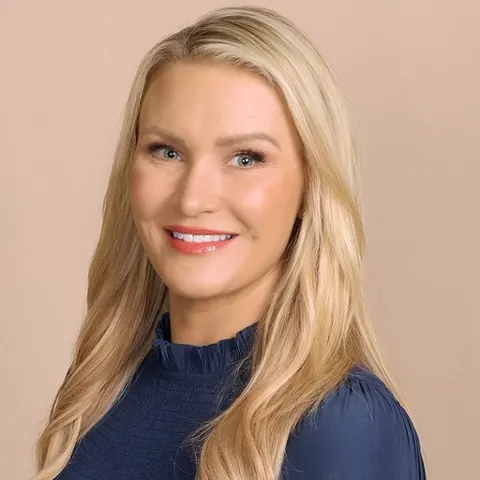 Ashley Hemerick, real estate agent in Aliso Viejo