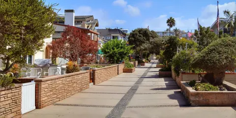 Alexandra Gauss, real estate agent in Manhattan Beach