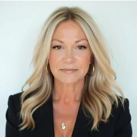 Carrie Gilmore, real estate agent in San Clemente