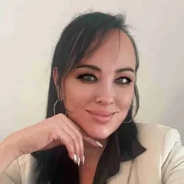Burcu Kayiran, real estate agent in Long Beach