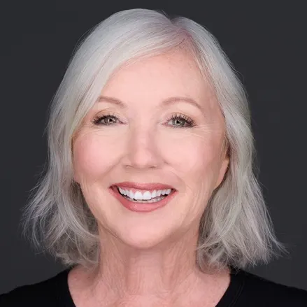 Mairead Kennelly, real estate agent in Huntington Beach