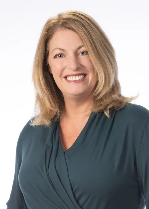 Robin Mitchell Hee, real estate agent in San Luis Obispo
