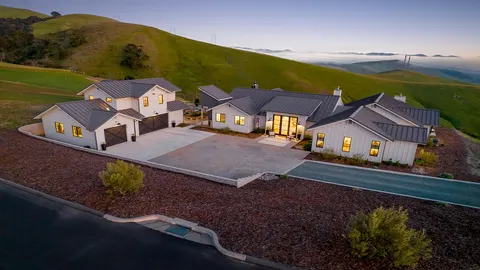 Lindsey Harn, real estate agent in San Luis Obispo
