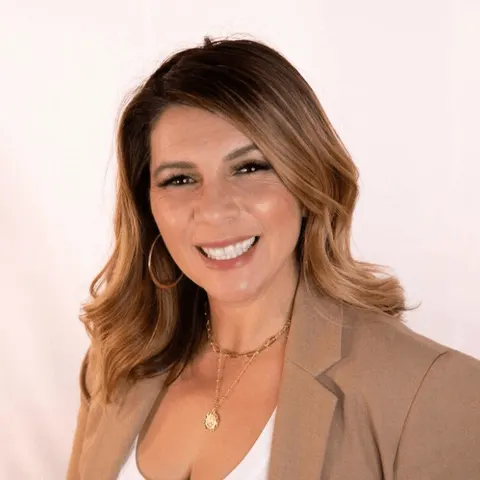 Justina Arjona, real estate agent in Santa Maria