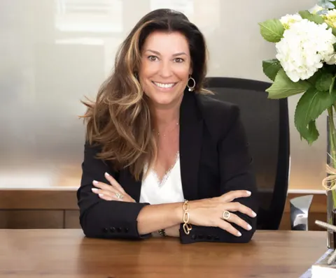 Lynne Lear, real estate agent in Manhattan Beach