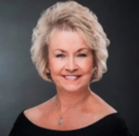 Kristine Lusic, real estate agent in San Pedro