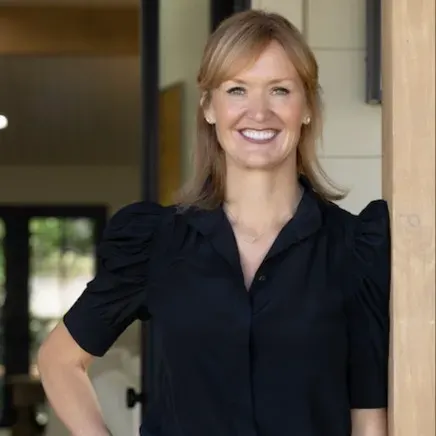 Erin Martin, real estate agent in Huntington Beach