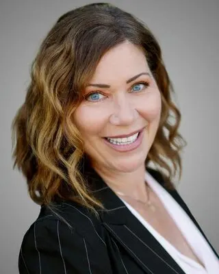 Autumn Mccall, real estate agent in Huntington Beach