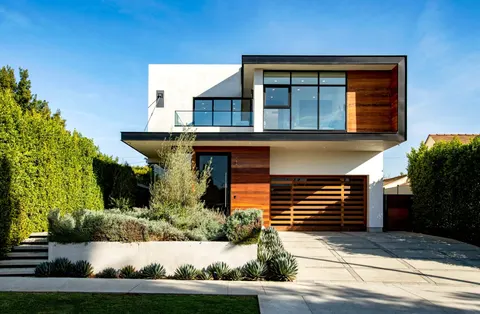 Zach Mccabe, real estate agent in Placentia