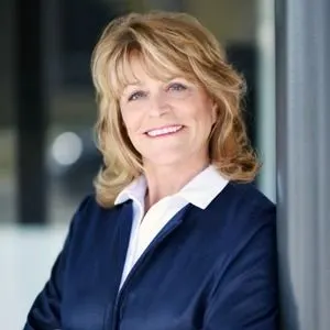 M.Melanie Blau, real estate agent in Laguna Niguel