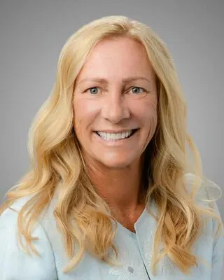 Kathleen Mead, real estate agent in Avalon