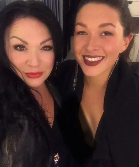 Champagne Mora, real estate agent in Lawndale