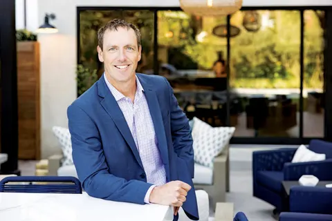 Steven Mullins, real estate agent in Hermosa Beach