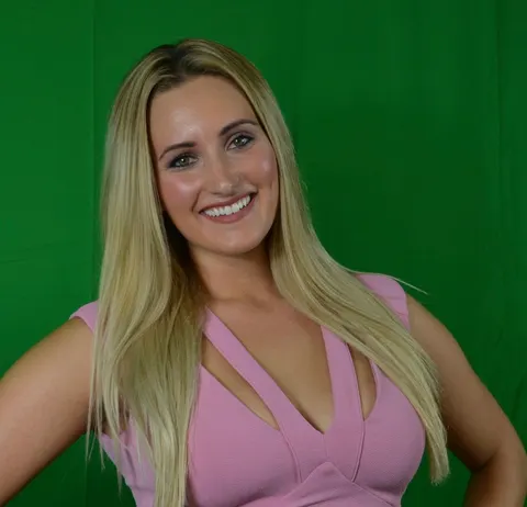 Suzanne Peters, real estate agent in Paradise