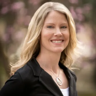 Melissa Harvey, real estate agent in Weed