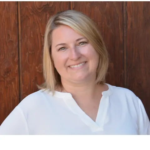 Victoria Miranda, real estate agent in Red Bluff