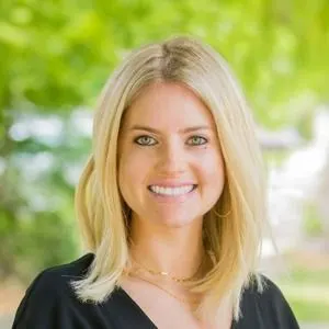 Lauren Scott, real estate agent in Cypress