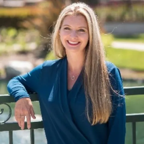 Amie Peterson, real estate agent in Newport Beach